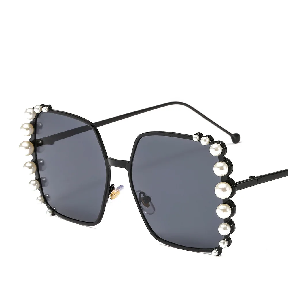 

Бесплатная доставка Новые женские солнцезащитные очки с жемчугом квадратная большая оправа универсальные трендовые Модные металлические ...