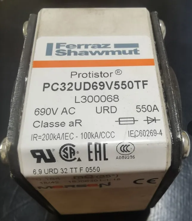 Fuses: PC32UD69V450TF 6 9 URD 32 TTF 0450 J300066 / PC32UD69V500TF K300067 PC32UD69V550TF L300068 aR |