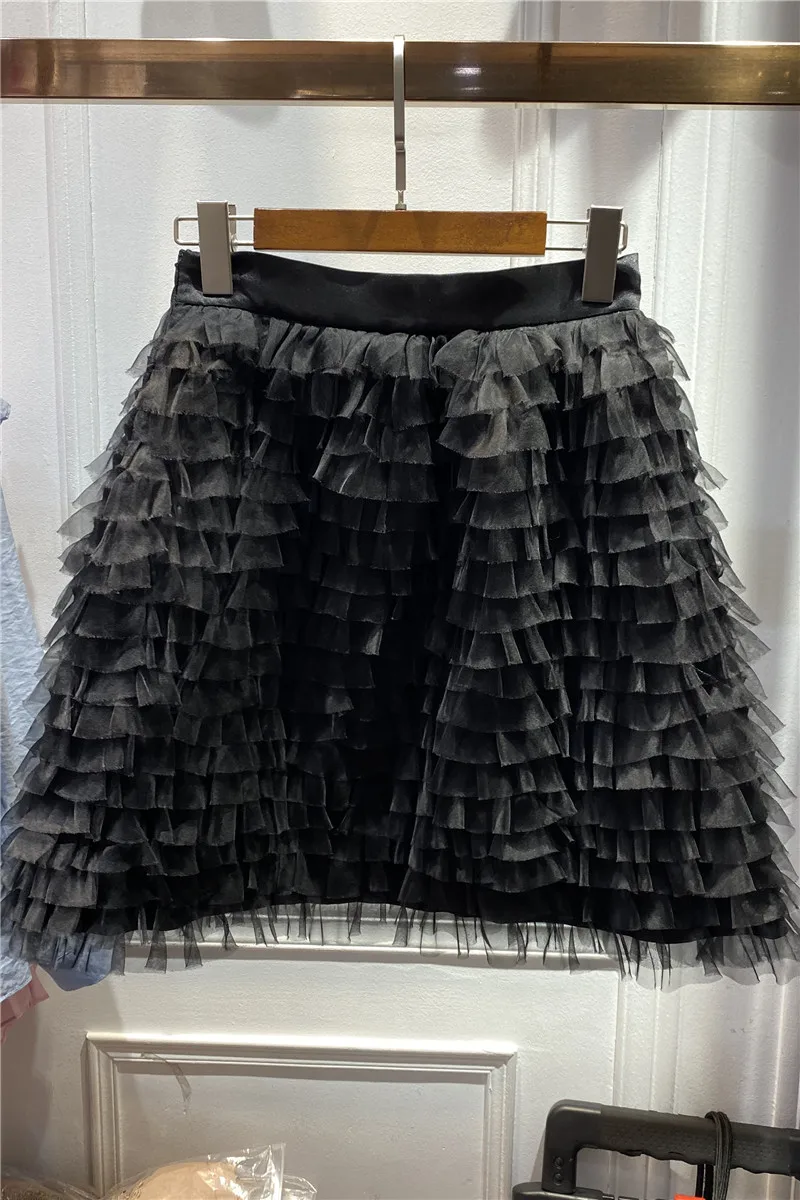 

Heavy layers splicing organza skirts high waist spring 2021 French A word little black skirt
