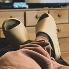 Шлепанцы из ЭВА для мужчин и женщин, уличная удобная мягкая обувь на толстой подошве, сланцы, для дома и ванной, летние сандалии