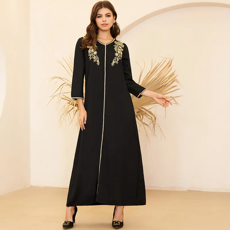 

New Summer Women's Fashion Arabian Style V-neck Gold Embroidery Pair Flower Long Loose Long Sleeve Dress