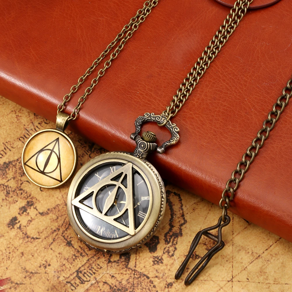Retro Hollow Pocket Watch Suit Men's Chic Triangle Pattern Quartz Pocket Clock Men Pendant Necklace Vintage Gifts Set for Dad