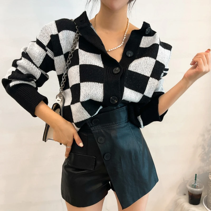 

Aibeautyer New 2022 Women's Autunm Button Cardigans Checkered Knitted Vintage Fashionable Elagant Tops Winter Sweaters