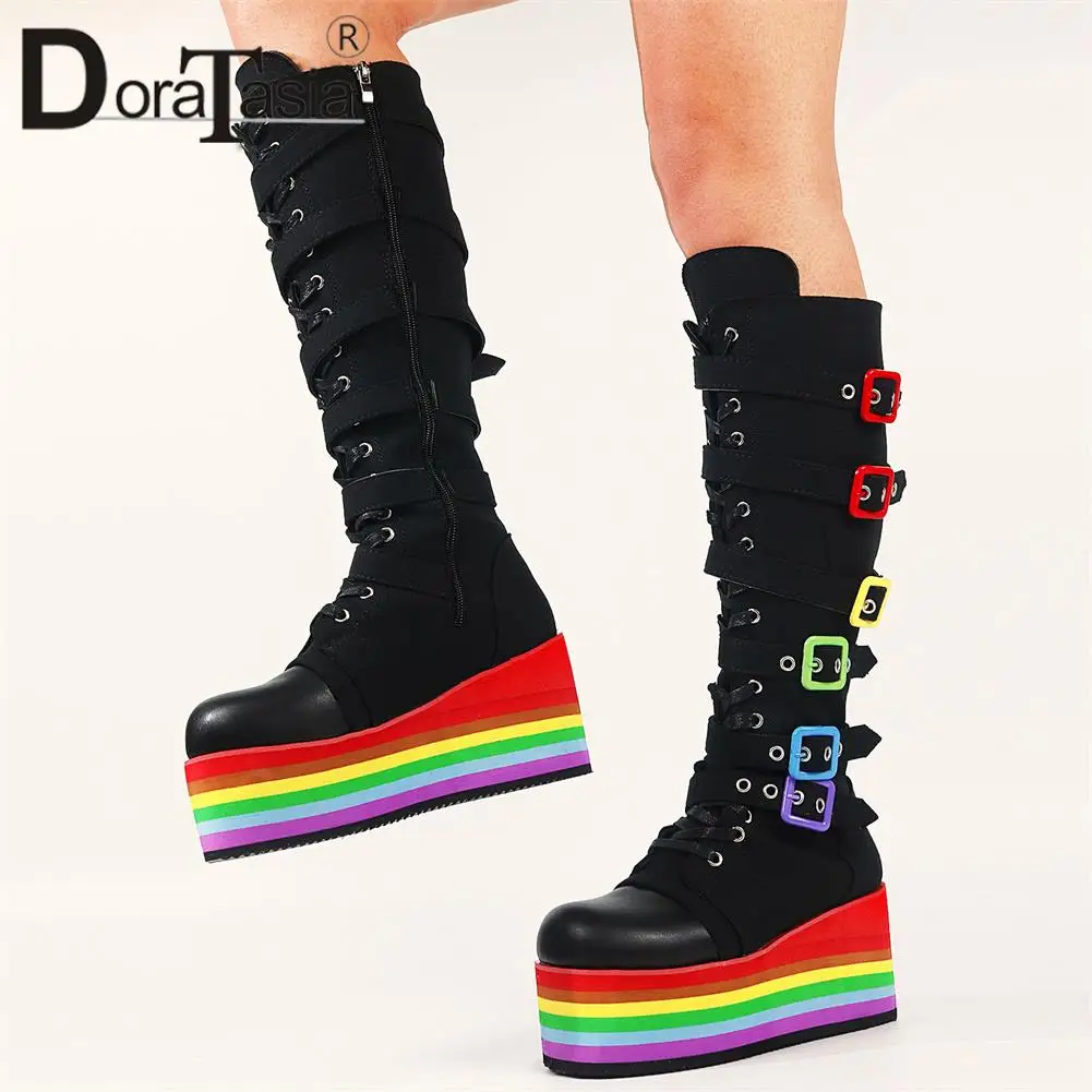 Женские ботинки на платформе разноцветные в стиле панк с пряжкой танкетке обувь