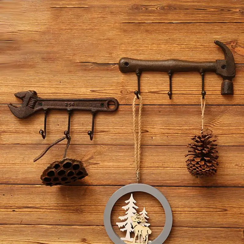 

1pc Vintage Wall Hook Hanger Retro Cast Iron 3-Hook Metal Hammer-shaped Hook Hammer Spanner Style For Home Bedroom