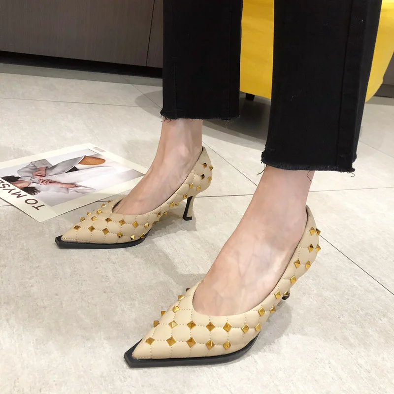 

Women Rivet Casual Pumps New Fashion High Heels Shoes Female Shallow Pointed Toe Flock High Heels Pumps Lady Party Pumps