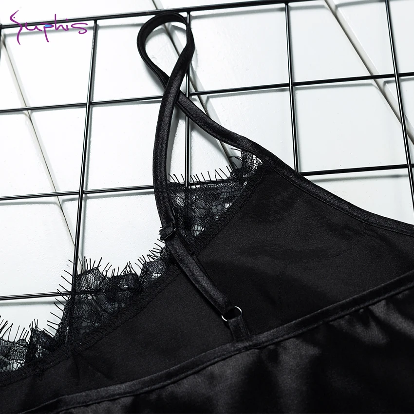 Suphis кружевной атласный черный топ на бретельках с красными шортами пижамный