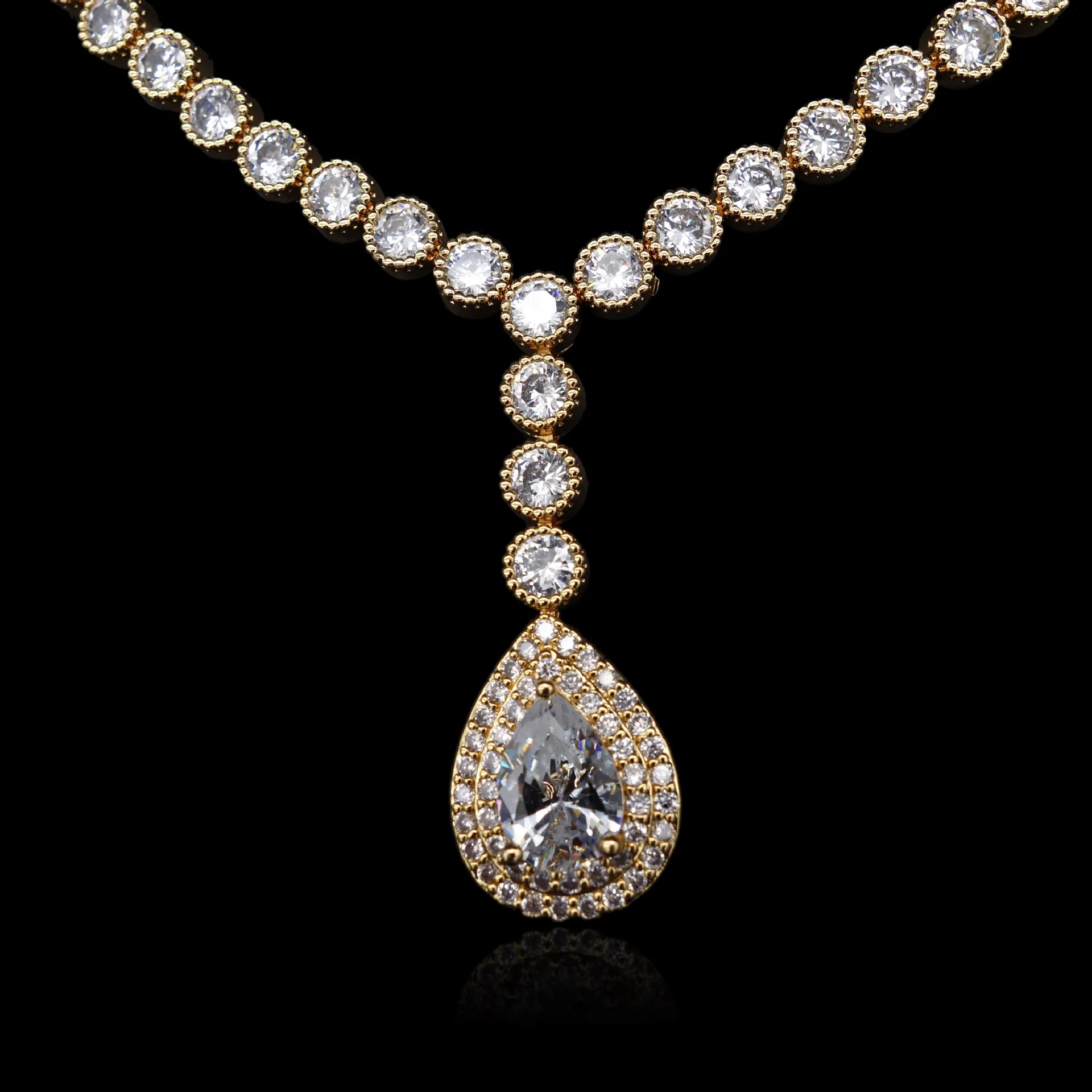 Dazz роскошные золотые изысканные CZ Циркон Висячие ожерелья серьги ювелирные