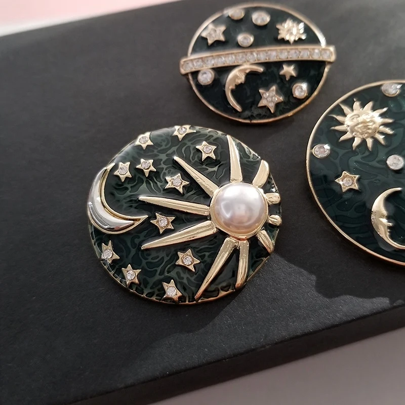 

Classic Style Starry Brooches Sun Moon Stars Castle Scarf Bag Clothes Lapel Pin