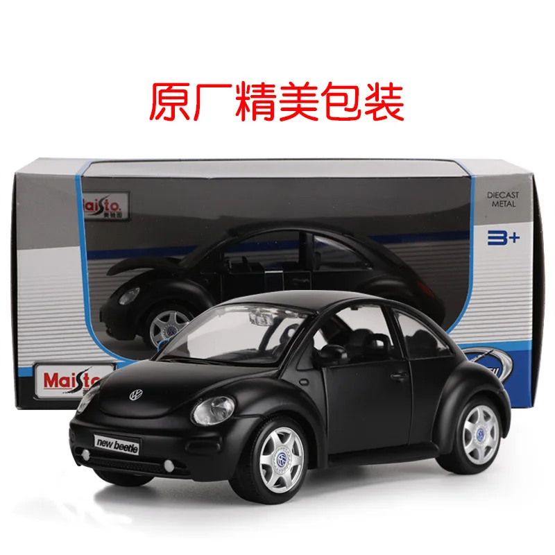 Модель автомобиля Maisto 1:25 Volkswagen New Beetle из сплава декоративная Коллекционная