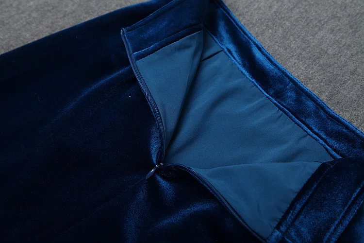 Женский блейзер с отложным воротником брюки-карандаш цвета хаки на осень 2019 |