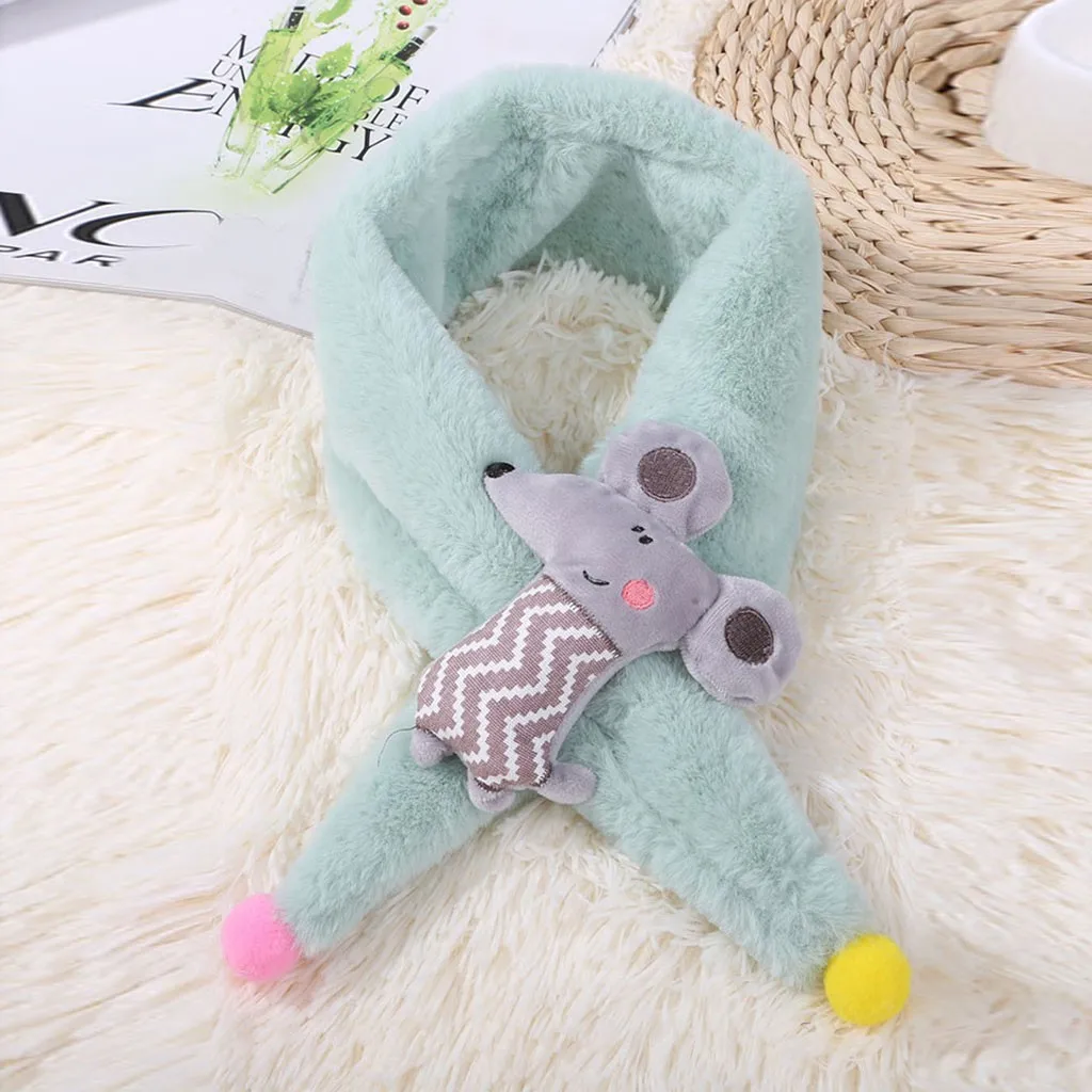 Шарфы с героями мультфильмов изображением животных маленькой мышки зимний