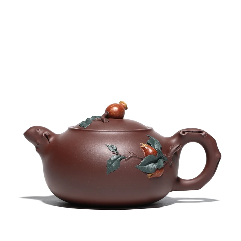

Yixing purple clay teapot is handmade by Chang Yuehong
