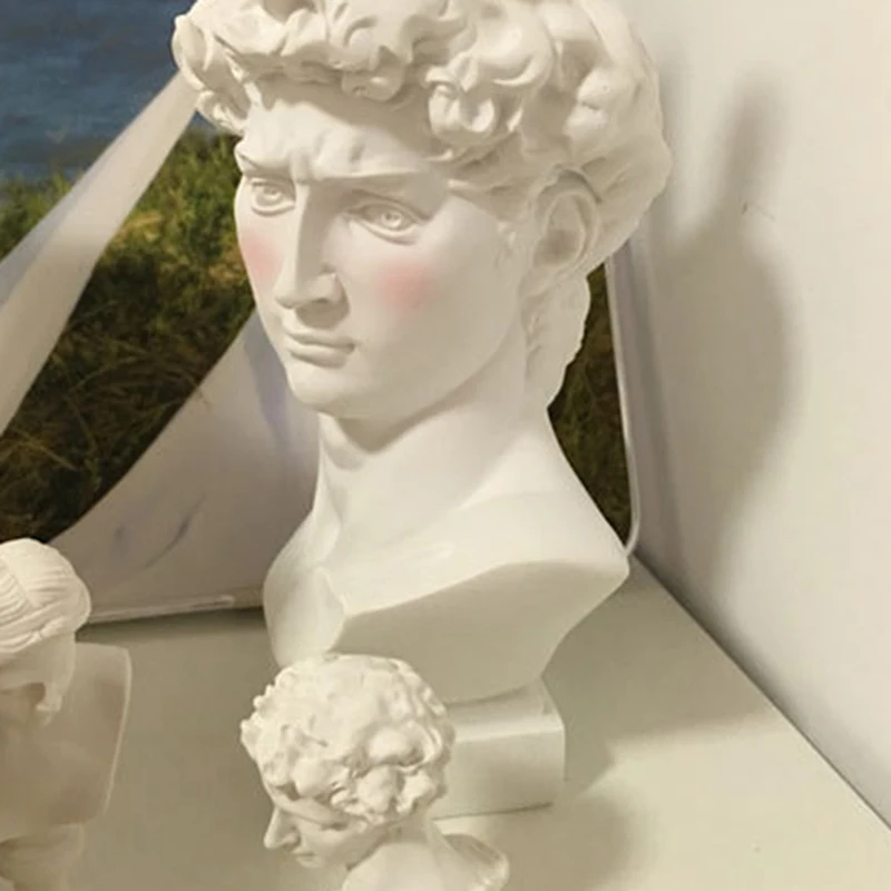 

Small Resin Plaster Head Vase Pirate David Makeup Brush Pen Holder Storage Box Succulent Flower Jar