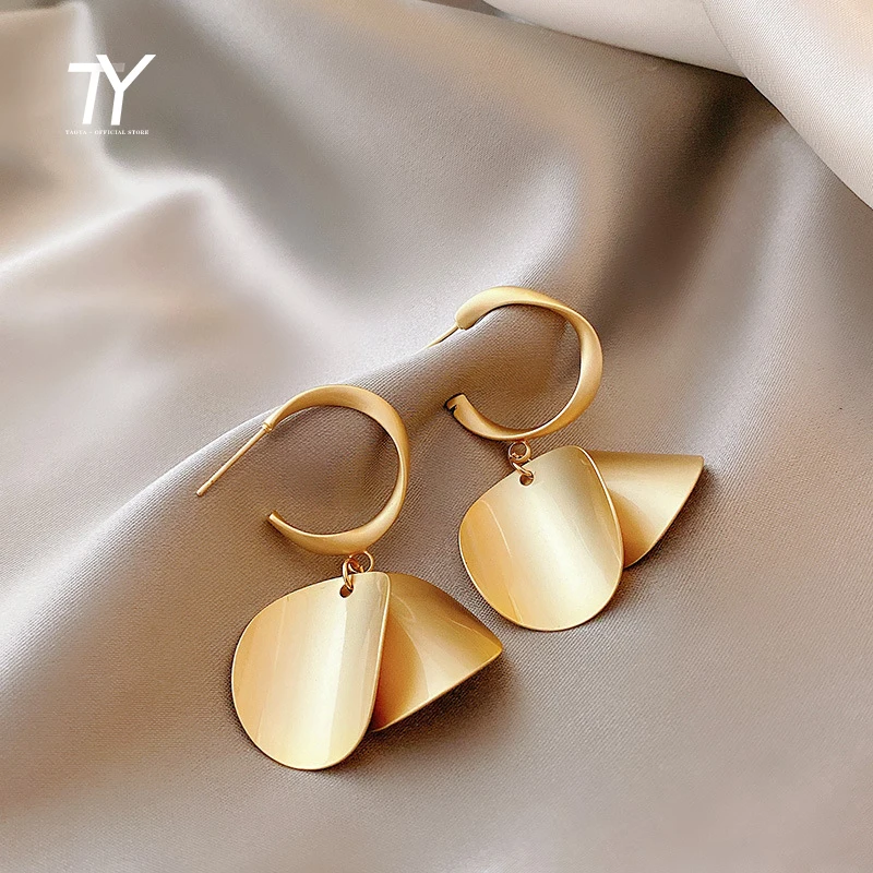 

2021 Classic Arc Disc Sub Gold Dangle Earrings For Woman Korean Fashion Jewelry Party Girl's Exaggerated Unusual Goth Earrings