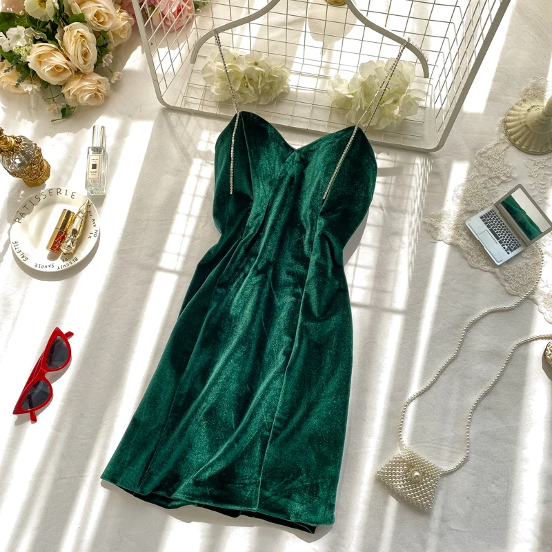 Новинка 2019 сексуальное вельветовое платье на бретельках с цепочкой женское без