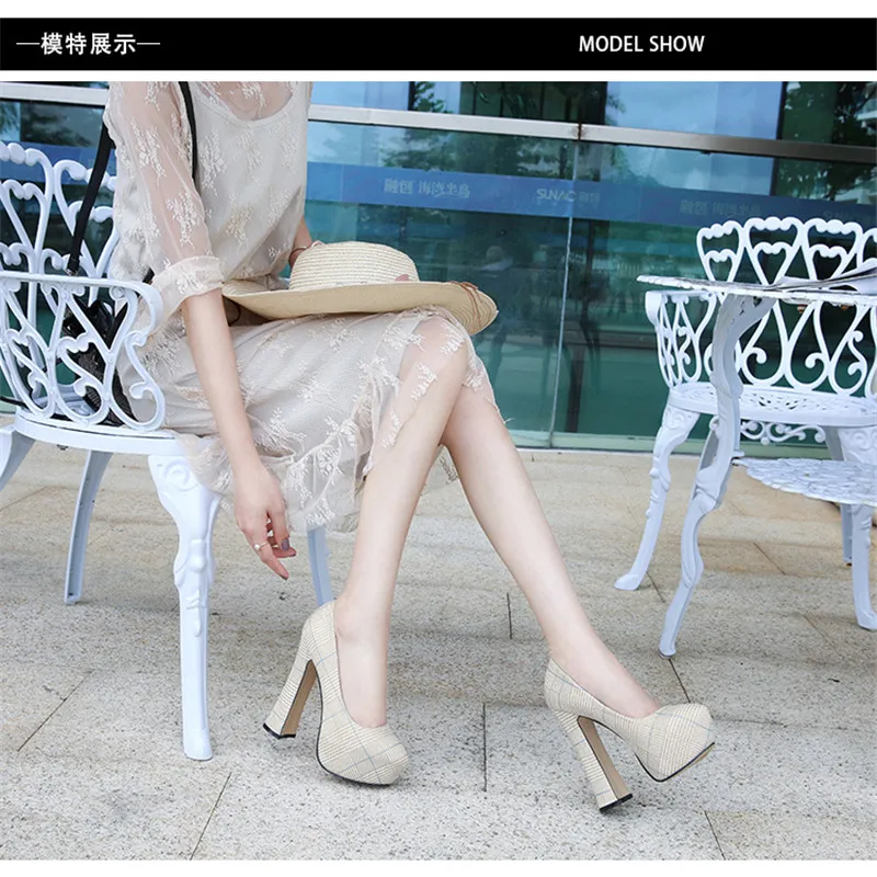 

Fashion New Style Large Size High Heels Waterproof Platform Thousand Bird Pattern Lady Elegant Temperament Style Size 35-46