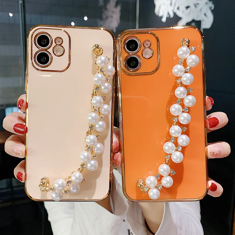 

Phone Case For Iphone 12 11 Pro MAx Mini Coque Iphones X Xs Xr 7 8 Plus Se2020 Fine Hole Electroplate Whit Pearl Bracelet Cover