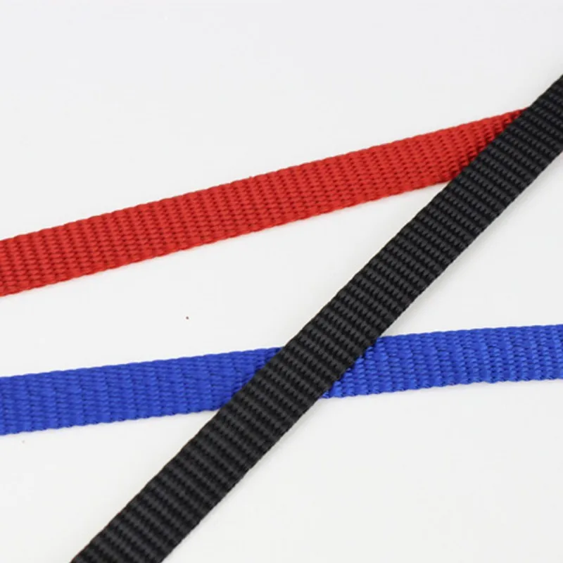 Светоотражающий нейлоновый однотонный ошейник для собак регулируемый средних и