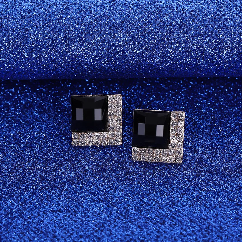 

Новая мода в виде геометрических фигур черные стразы, серьги со шпилькой, для женщин, модные квадратные серьги блестящие свадебные серьги