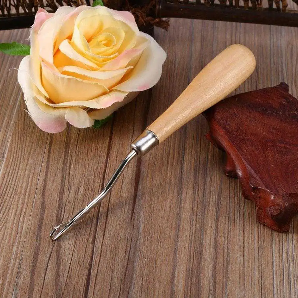 

1pc Crochet Needle Latch Hook With Wooden Handle Knitting Styling Weave Tool Craft Extensions Needle Carpets Repair Crochet Hook