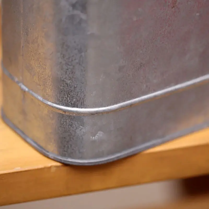 Винтажная металлическая квадратная конфетная безделушка жестяная коробка для