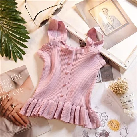 Женский жилет на бретельках облегающий однобортный однотонный с квадратным