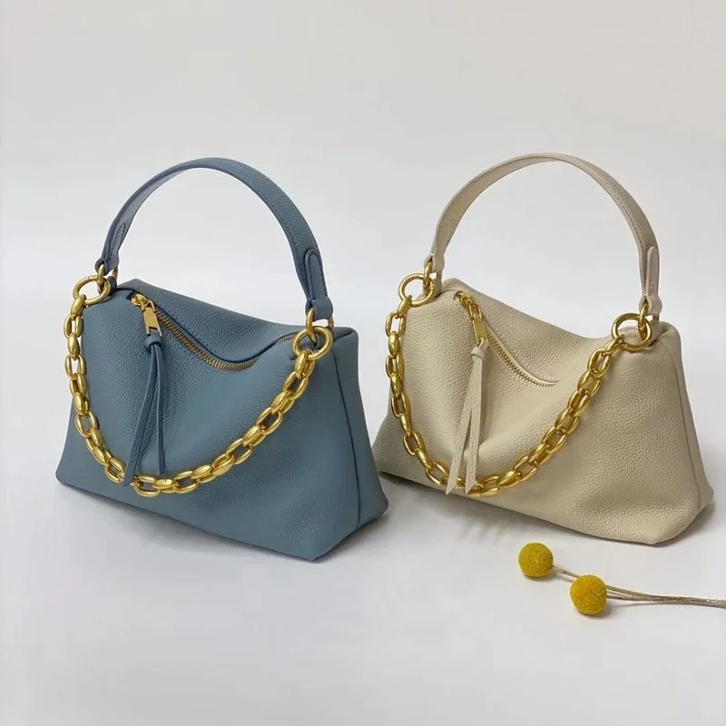 

Повседневная портативная женская сумка, Новинка лета 2021, Высококачественная сумка-мессенджер через плечо из воловьей кожи с цепочкой и укр...