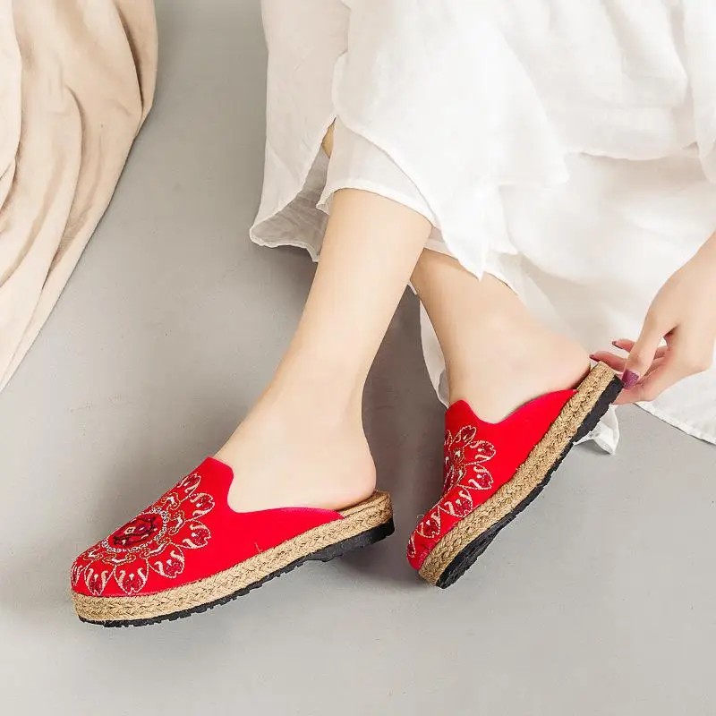 

YourSeason Ladies Flower Embroider Shoes 2021 Flat With Concise Casual National Style Female Slides Summer Outside Slippers