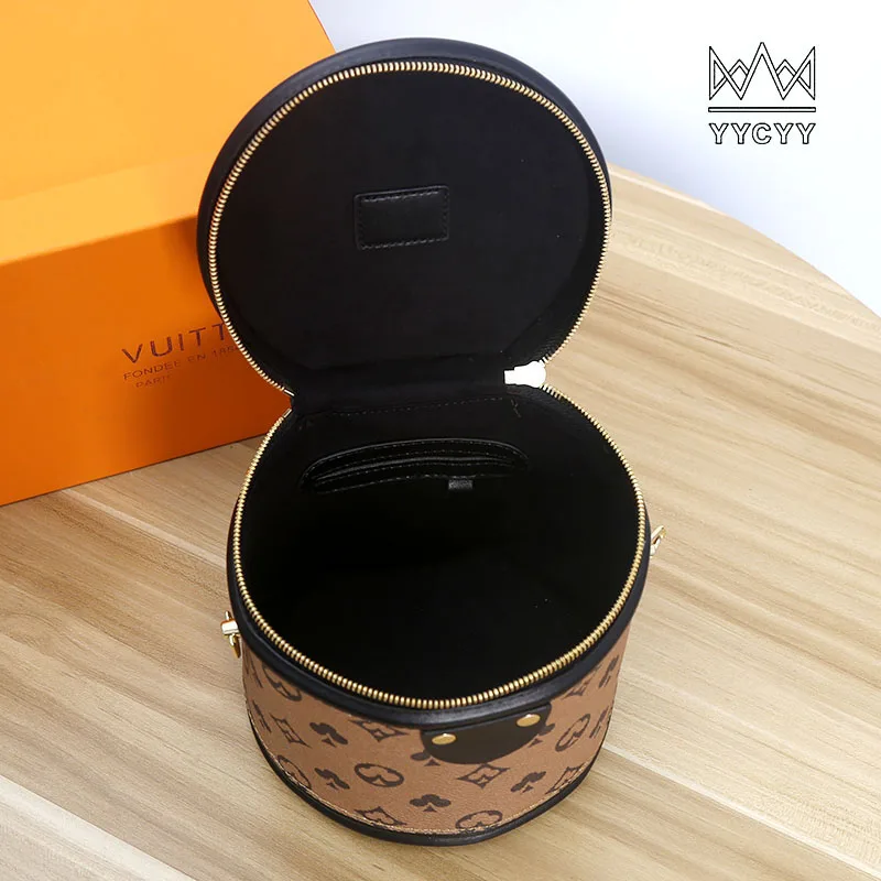 

Woman round luxury bucket bag small fragrance designer makeup handbag high sense fashion diamond chain messenger bag