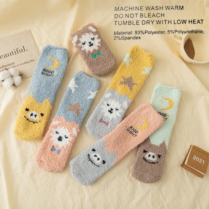 

Coral Fleece Women Cute Cartoon Animal Star Moon Fluffy Socks Kawaii Totoro Casual Home Floor Sleep Fuzzy Socks calcetines mujer