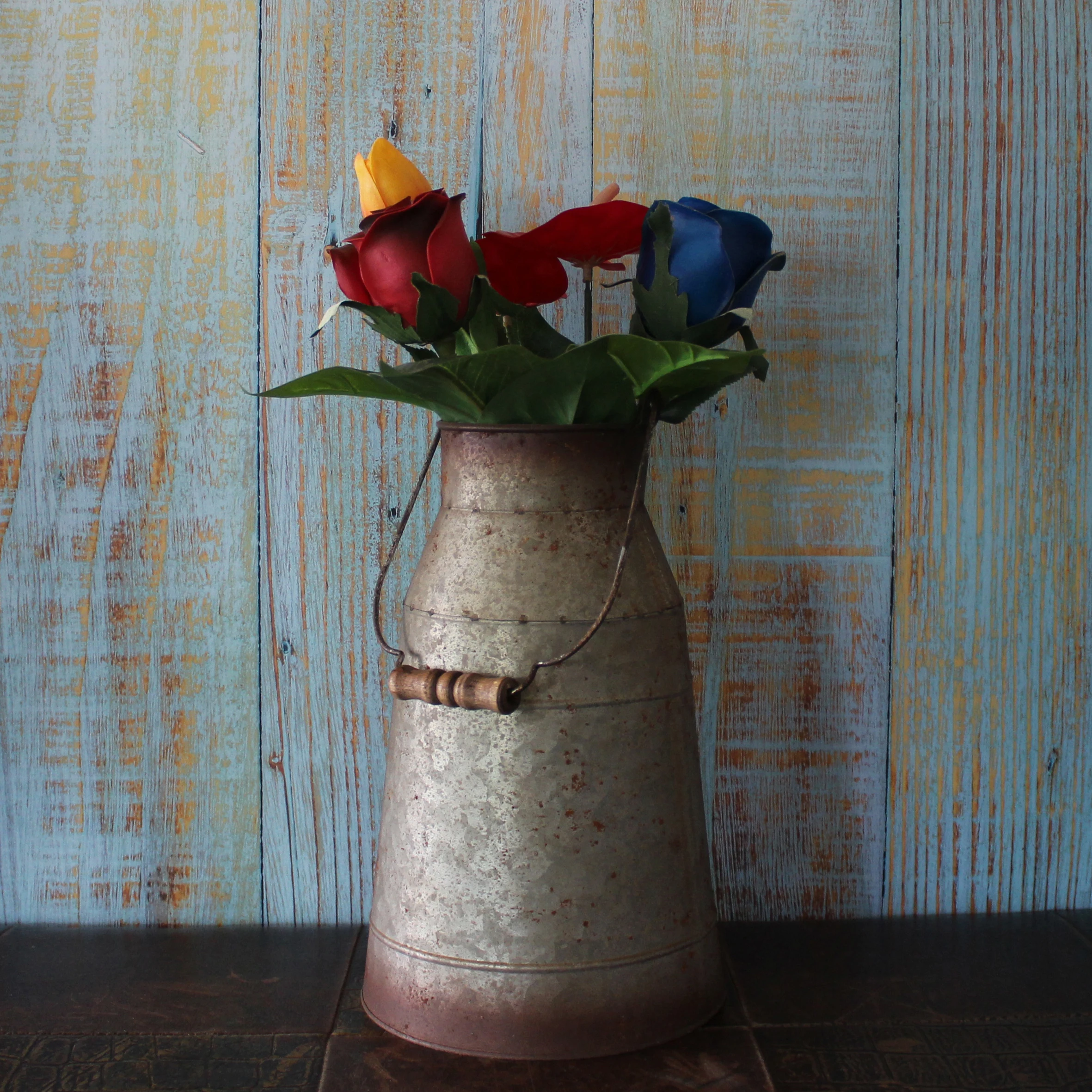 10-дюймовая оцинкованная металлическая банка для молока с деревянной ручкой