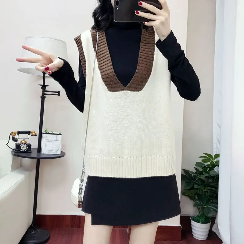 2020 spring and autumn v-neck knitted vest women wear retro new Korean loose student wild sleeveless sweater | Женская одежда