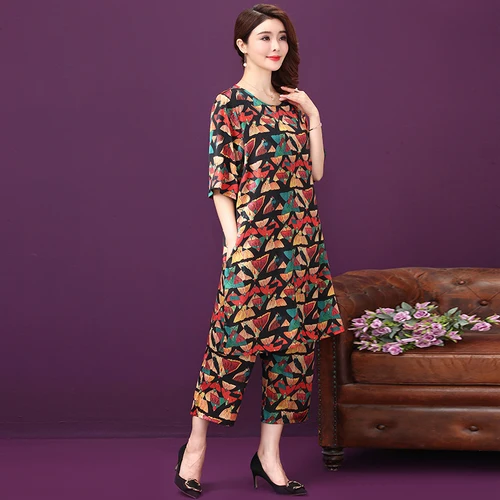 Женское шелковое платье из двух частей классическое с круглым вырезом и широкими штанинами в литературном