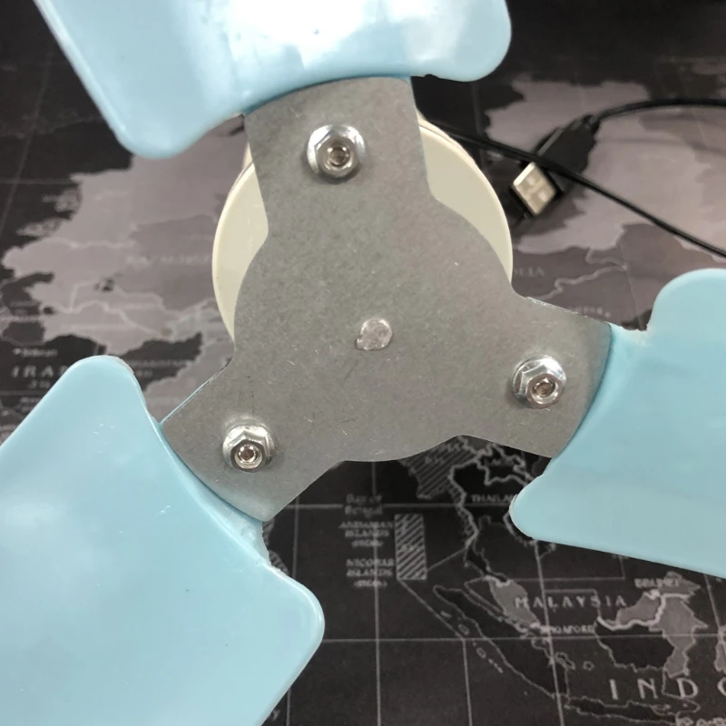 

Silent 3 Leaves USB Powered Canopy Ceiling Fan with Speed Switch Hanging Fan for Outdoor Camping Home Bed Tent Dorm