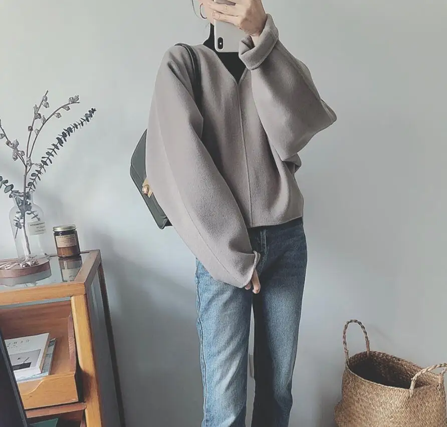 Женский свитер в скандинавском стиле с V-образным вырезом шерстяное и