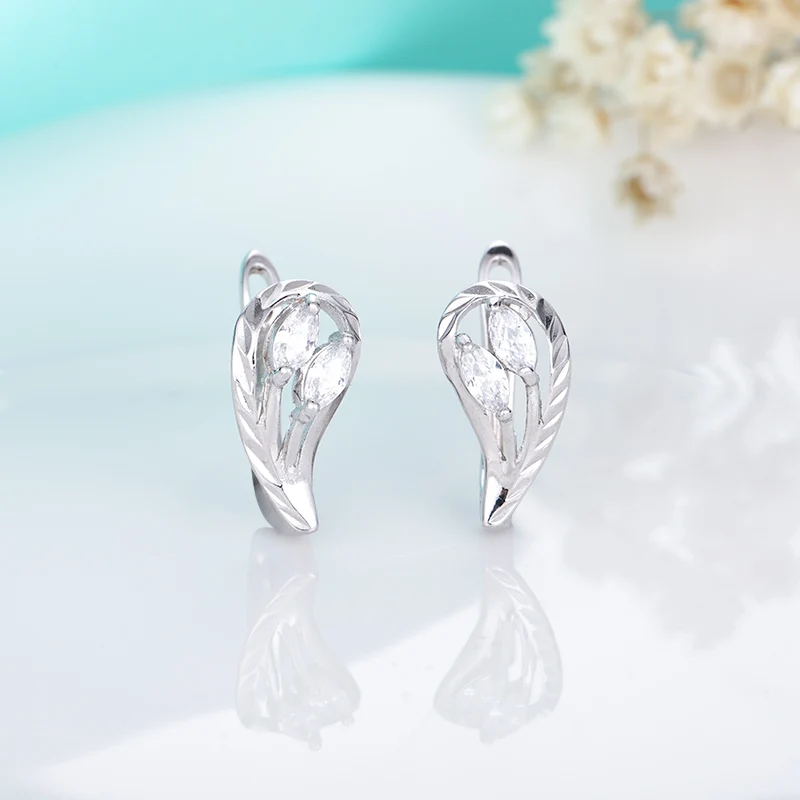 6-silver MAIKALE, модные маленькие серьги-гвоздики для женщин, красные/синие/черные/зеленые/фиолетовые серьги с кубическим цирконием, полые корейские ювелирные изделия с цветком - Окраска металла: 6-silver