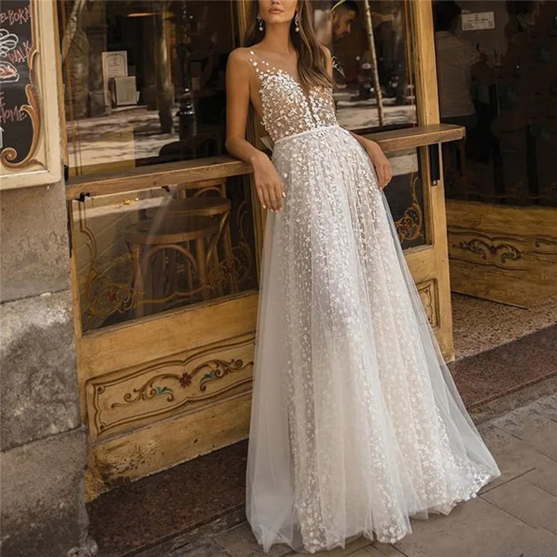 Летнее женское платье на бретельках свадебное v-образный вырез элегантное