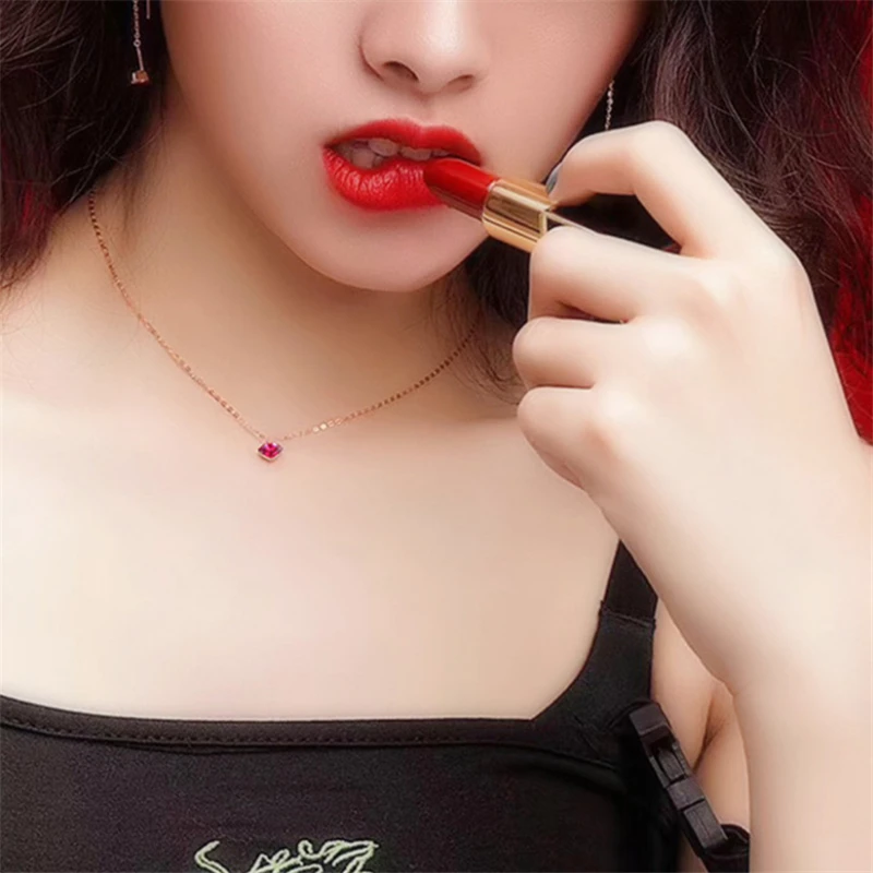 

Hot Sale Korean Style Kiss Red Lip Chocker Statement Necklace Golden Vogue Crystal Pendant Women Accessories