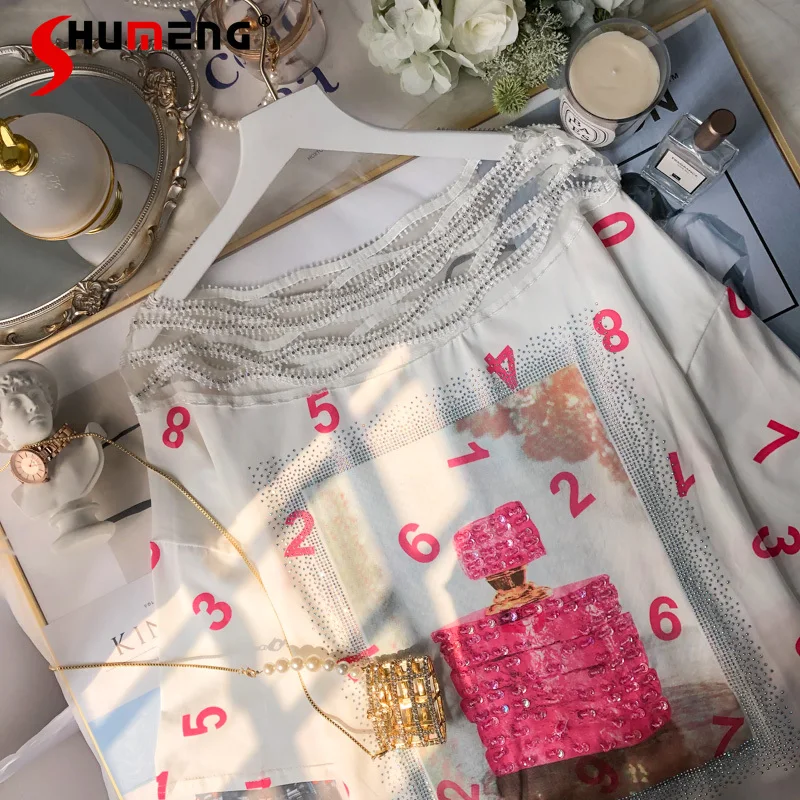 

2021 Summer Romantic French Style Women Tee Beaded Sequins Perfume Bottle Ladies T-shirt Mesh Stitching Loose High Street Top