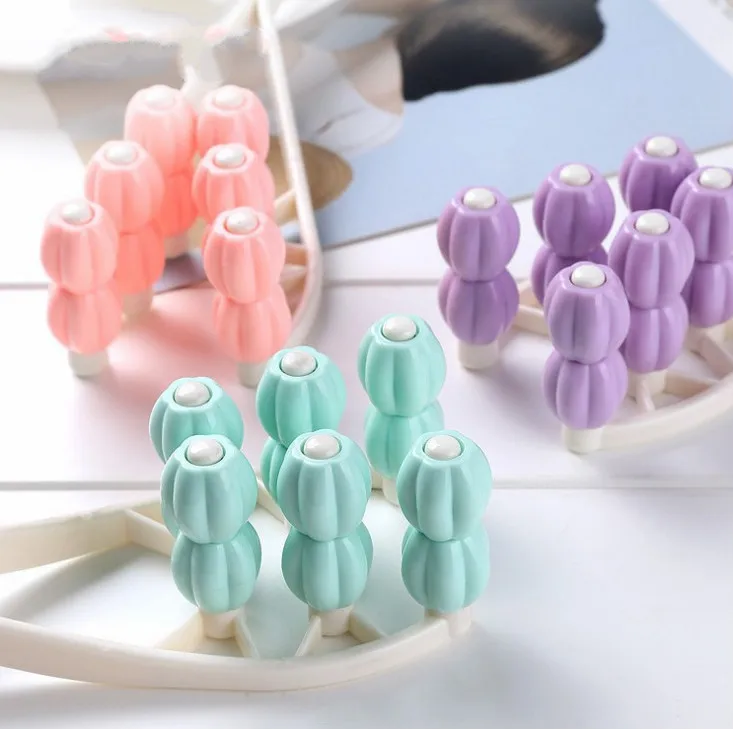 

1 x Flower Shape Neck Slimming Face Lifting Manual Facial Massager Roller Anti Wrinkle Skin Care Beauty Tools