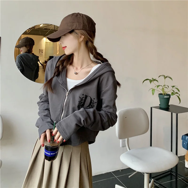 

Настоящий ранний осенний нерегулярный маленький короткий трахель