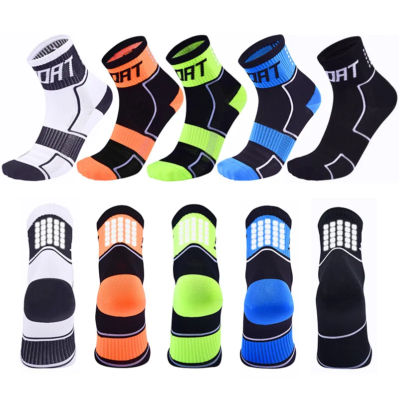 Factory Wholesale Professional Night Riding Reflective Cycling Socks Breathable Bicycle Socks Sports Running Socks Fitness