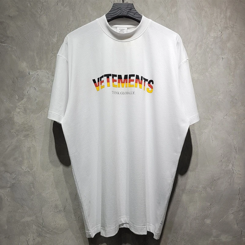 

Футболка Vetement с немецким флагом, топ 22FW для мужчин и женщин, футболки из тяжелого хлопка высшего качества в масштабе 1:1, футболки оверсайз VTM ...