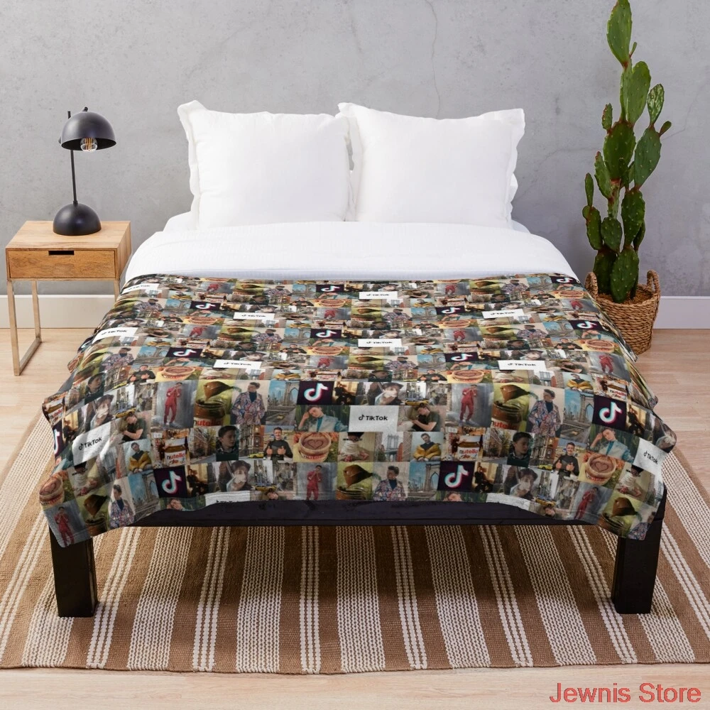 

Noah Schnapp Collage Throw Blanket Sublimation Covered Blanket Bedding Flannel for Children and Adult Bedrooms Decor