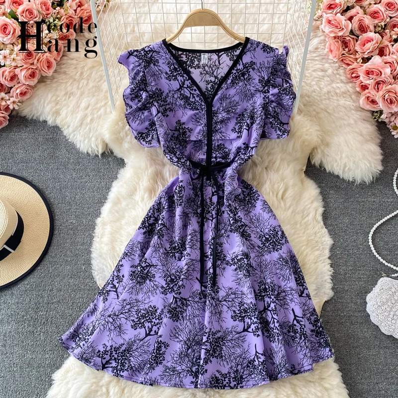 

HangCode Vintage Print Flying Sleeve Summer Slim Waist Women Dress Casual V-Neck A-line Knee-length Dress 2021 Festa