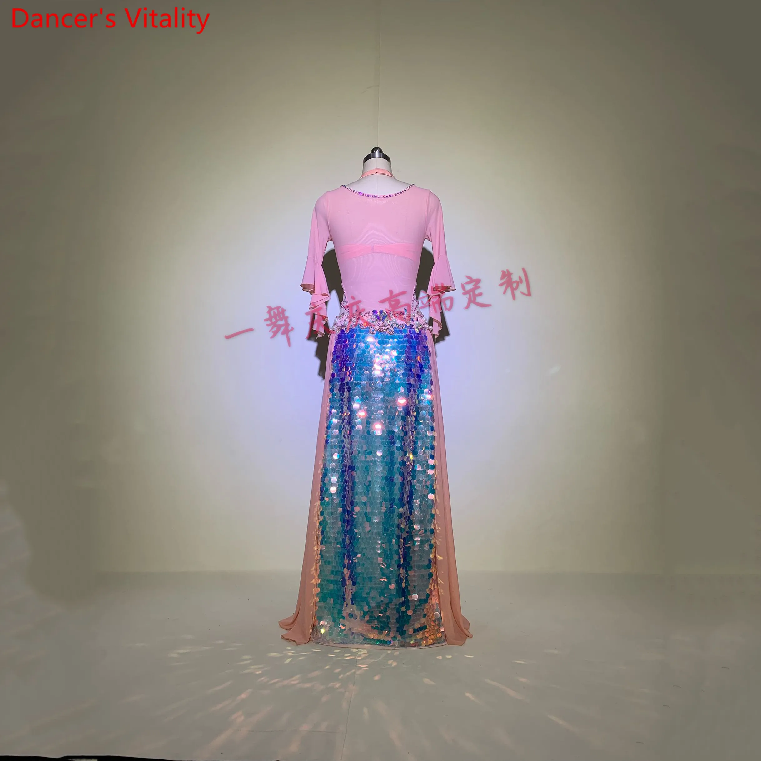 Женский костюм для танца живота прозрачный с бюстгальтером и юбкой блестками