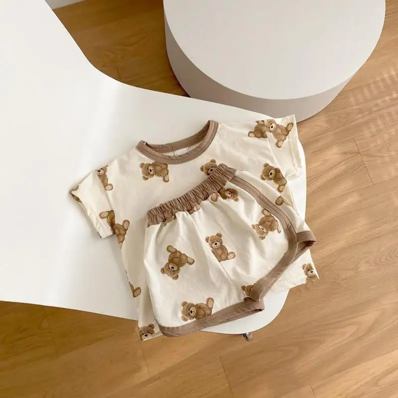 

Топ с коротким рукавом и шорты для маленьких девочек, с мультяшным принтом медведя