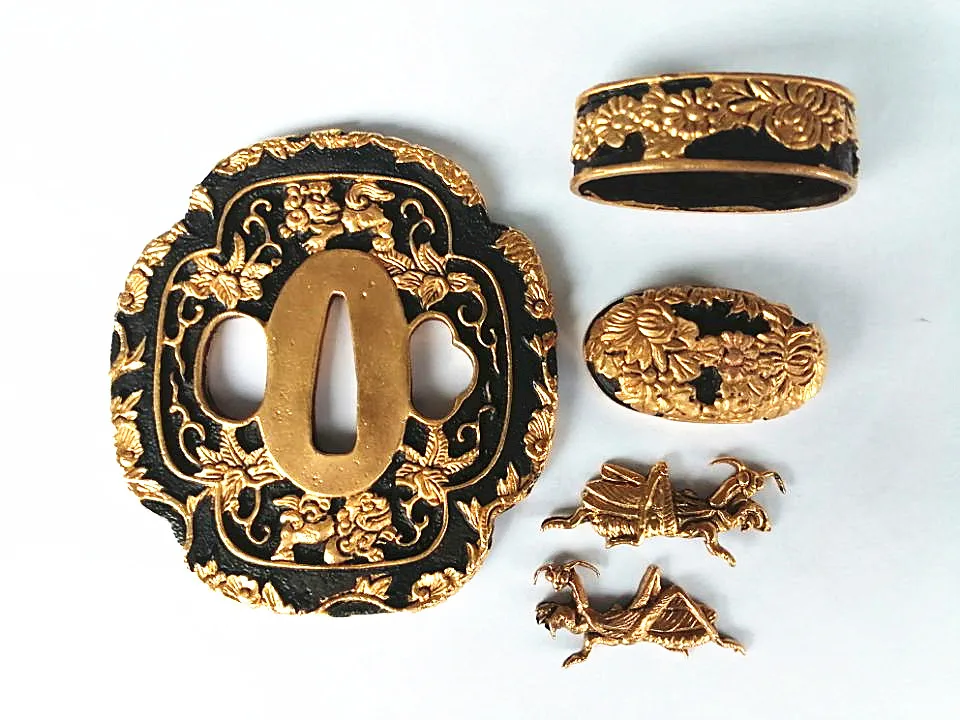 Набор латунных защитных наручников для японского меча/Тема вакидзаси с цветами