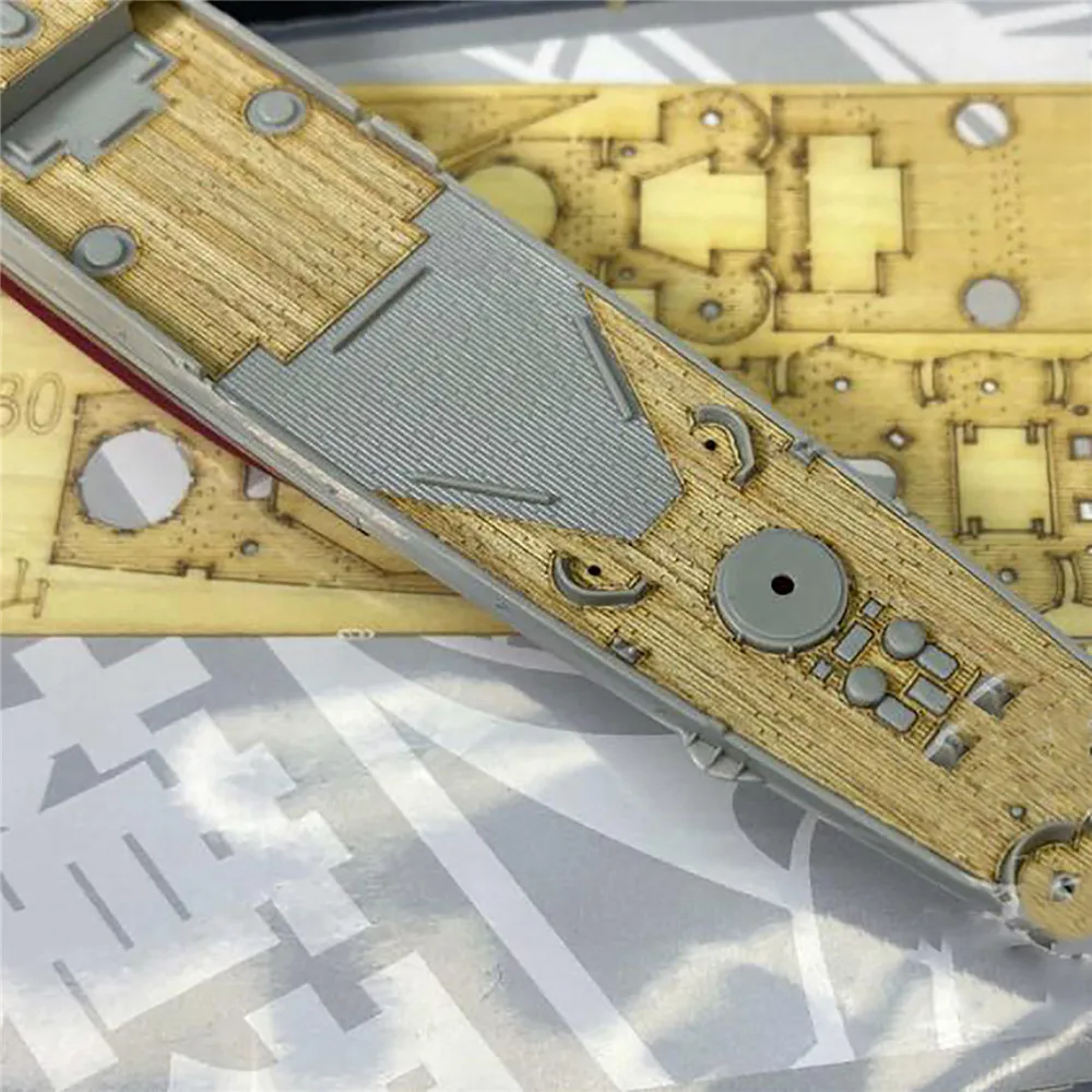 Деревянная колода и якорная цепь масштаба 1/700 для Trumpeter 05747 USS Сан Франциско 1944